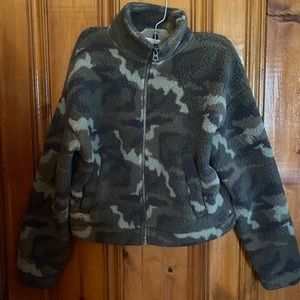 Camo green zip up Sherpa from American eagle